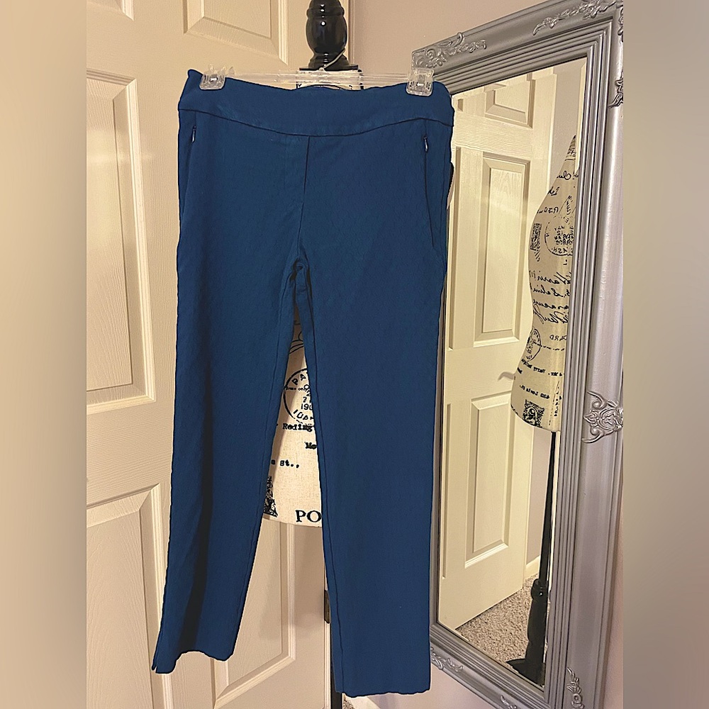 Navy cropped pants